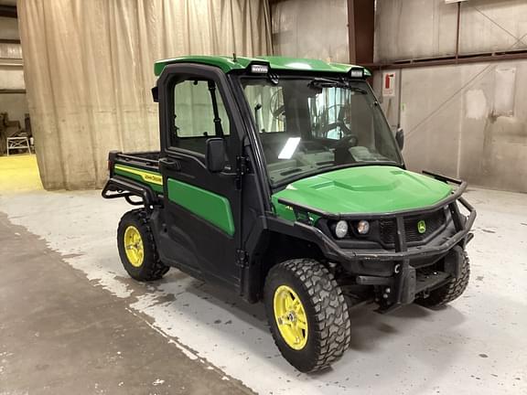 Image of John Deere XUV 835R equipment image 1