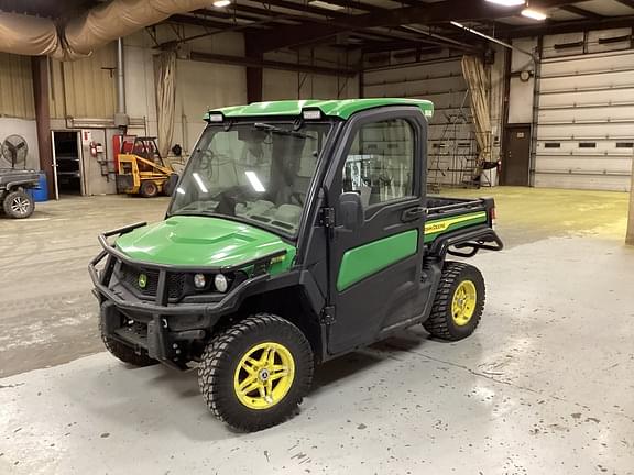 Image of John Deere XUV 835R equipment image 2