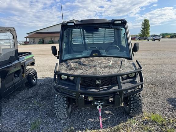 Image of John Deere XUV 835R equipment image 1