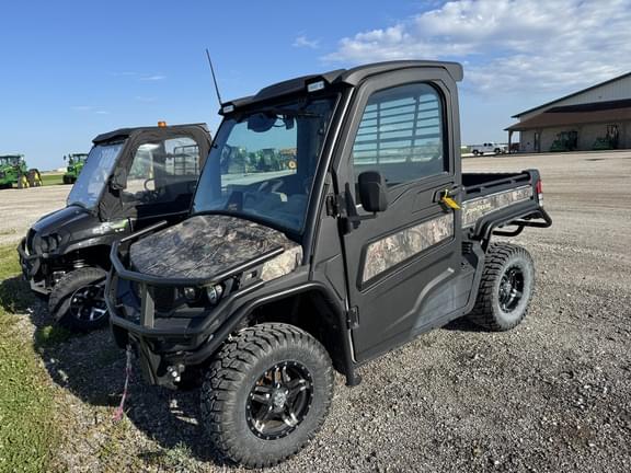Image of John Deere XUV 835R Primary image