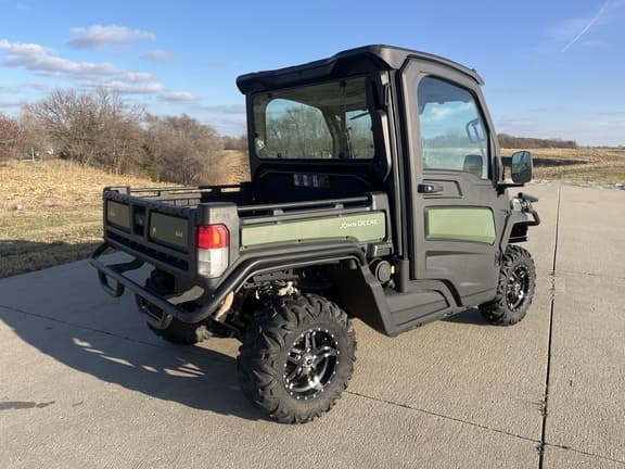 Image of John Deere XUV 835R equipment image 2