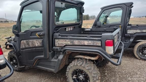 Image of John Deere XUV 835R equipment image 2