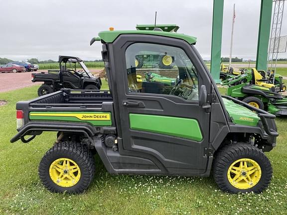 Image of John Deere XUV 835R equipment image 3