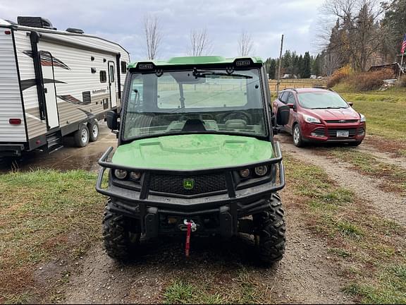 Image of John Deere XUV 835R equipment image 3