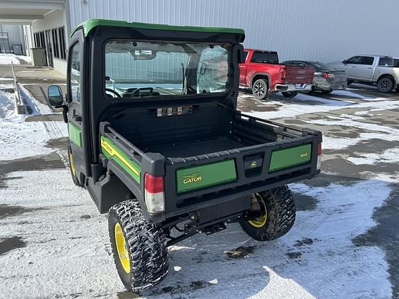 Image of John Deere XUV 835R equipment image 3