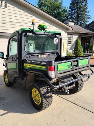 Image of John Deere XUV 835R equipment image 4