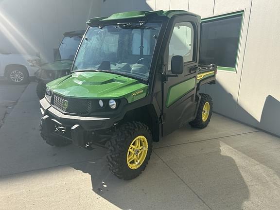 Image of John Deere XUV 835R Primary image