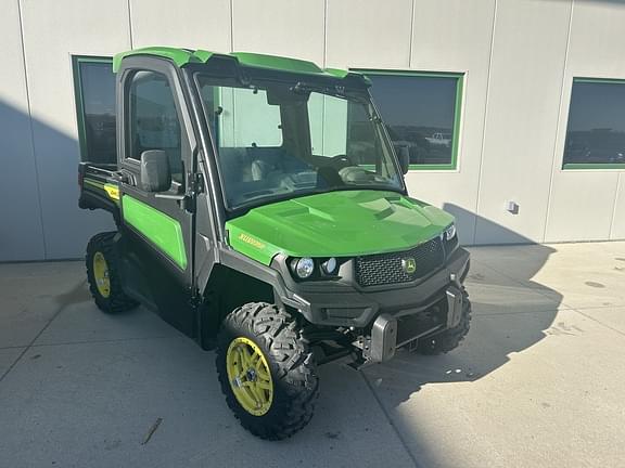 Image of John Deere XUV 835R equipment image 1