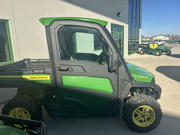 Image of John Deere XUV 835R equipment image 2