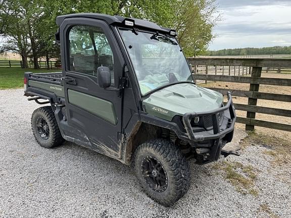 Image of John Deere XUV 835R equipment image 1