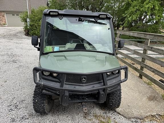 Image of John Deere XUV 835R equipment image 2