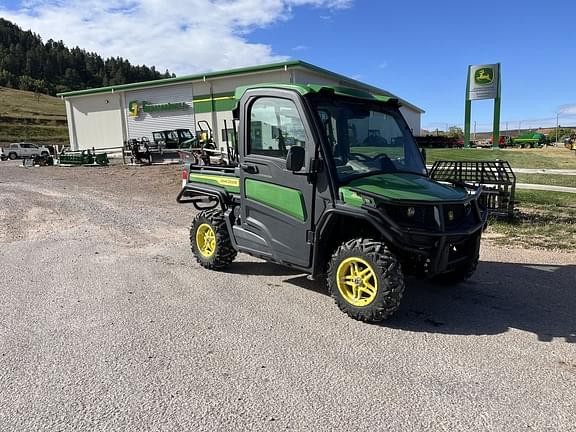 Image of John Deere XUV 835R Primary image