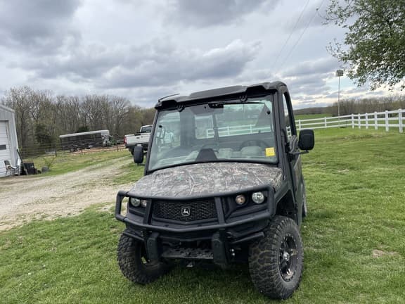 Image of John Deere XUV 835R equipment image 3