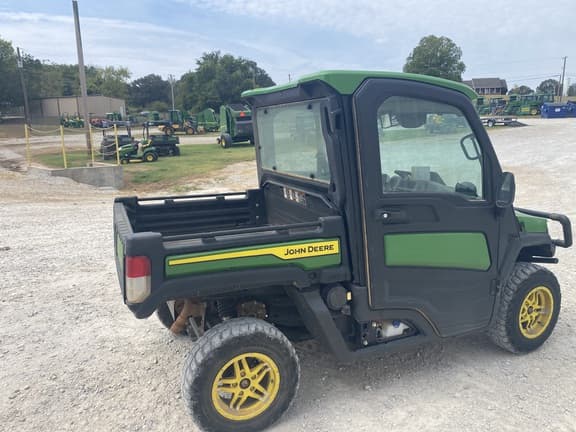 Image of John Deere XUV 835R equipment image 2