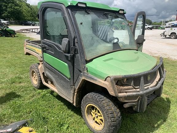 Image of John Deere XUV 835R equipment image 2