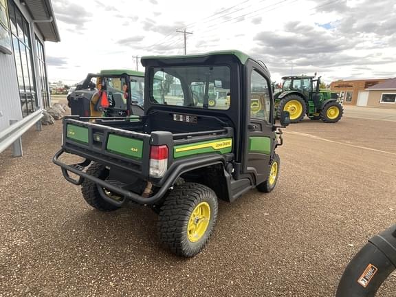 Image of John Deere XUV 835R equipment image 2