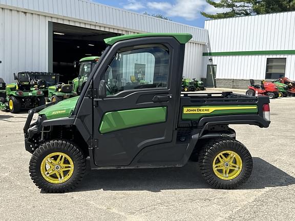 Image of John Deere XUV 835R equipment image 1