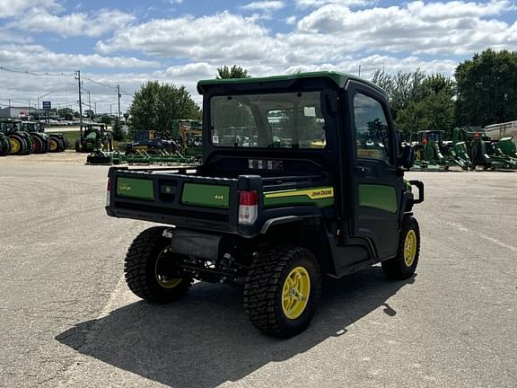 Image of John Deere XUV 835R equipment image 4