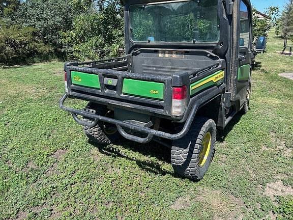 Image of John Deere XUV 835R equipment image 3