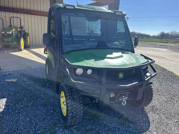 Image of John Deere XUV 835R equipment image 2