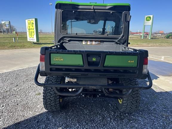 Image of John Deere XUV 835R equipment image 4