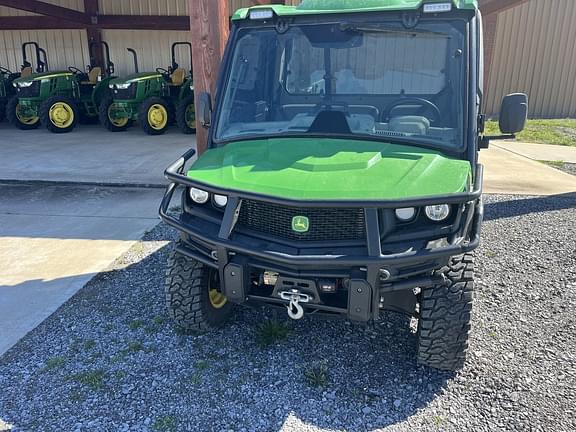 Image of John Deere XUV 835R equipment image 1