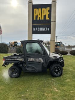 Image of John Deere XUV 835R equipment image 3