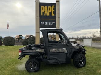 Image of John Deere XUV 835R equipment image 4