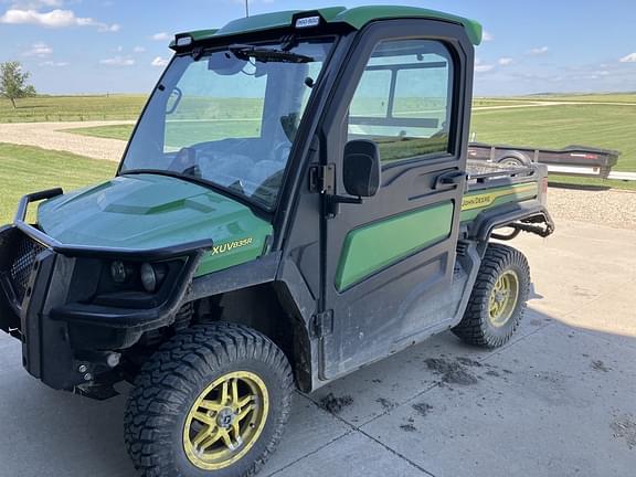 Image of John Deere XUV 835R Image 0