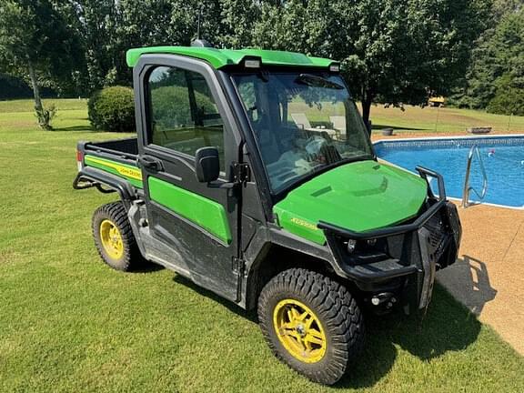 Image of John Deere XUV 835R Primary image