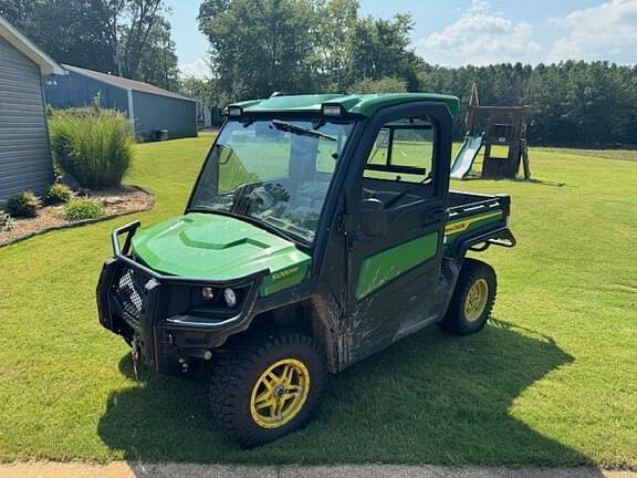 Image of John Deere XUV 835R equipment image 3