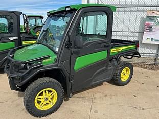 2023 John Deere XUV 835R Equipment Image0