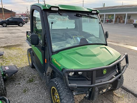 Image of John Deere XUV 835R equipment image 1