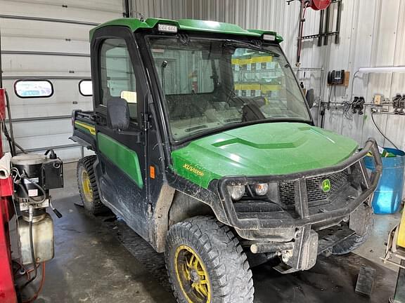 Image of John Deere XUV 835R equipment image 4