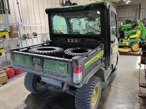 Image of John Deere XUV 835R equipment image 4