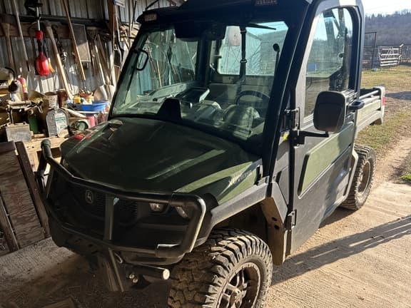 Image of John Deere XUV 835R Primary image
