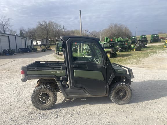 Image of John Deere XUV 835R equipment image 2