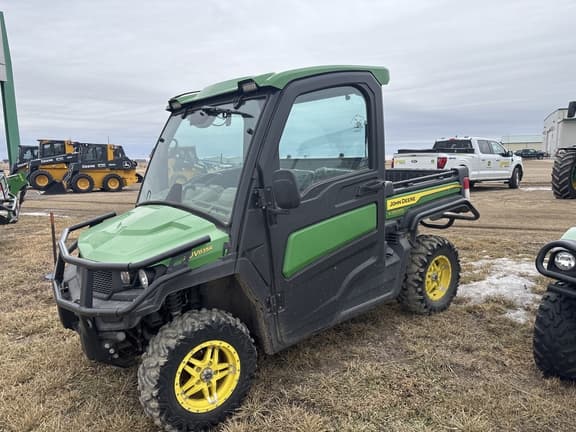 Image of John Deere XUV 835R Primary image