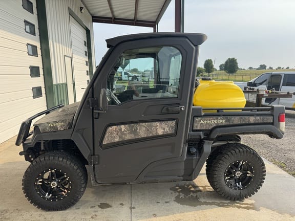 2023 John Deere XUV 835R Equipment Image0
