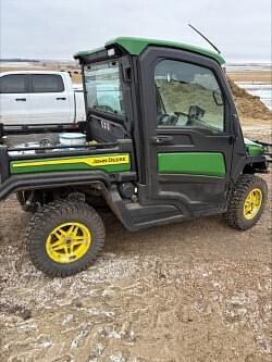 Image of John Deere XUV 835R equipment image 1