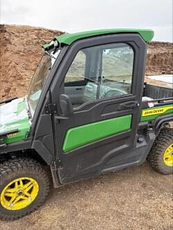 Image of John Deere XUV 835R Primary image