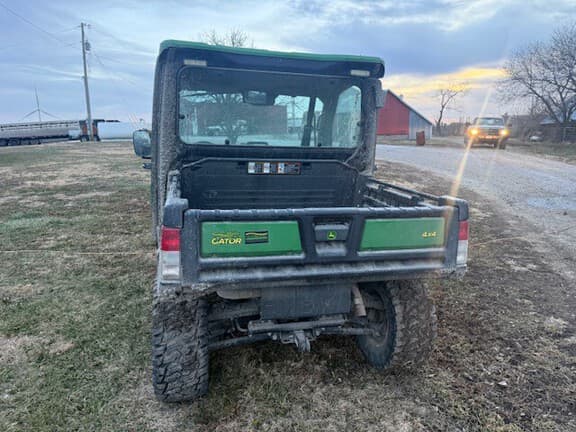 Image of John Deere XUV 835R equipment image 3
