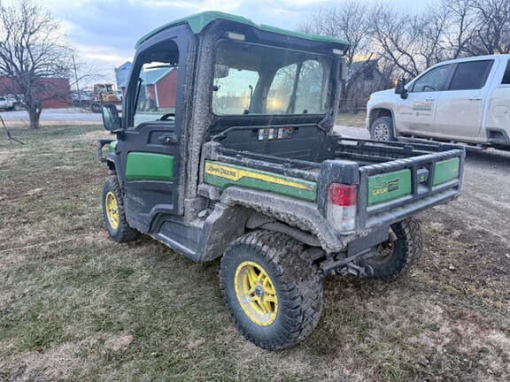 Image of John Deere XUV 835R equipment image 4