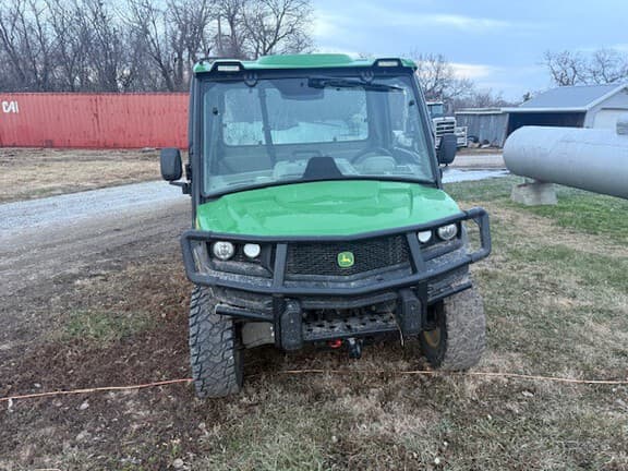 Image of John Deere XUV 835R equipment image 1