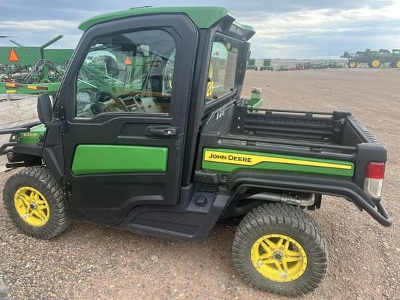 Image of John Deere XUV 835R Primary image