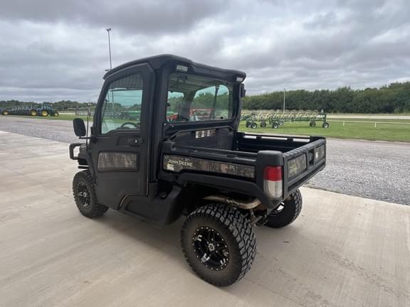 Image of John Deere XUV 835R equipment image 2