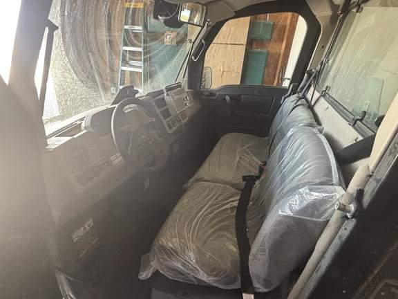 Image of John Deere XUV 835R equipment image 1