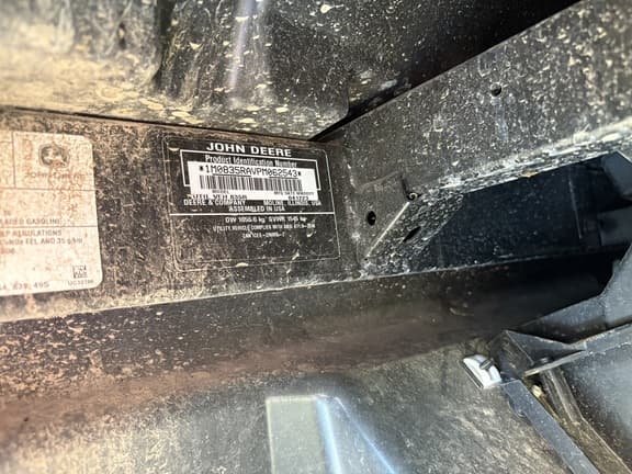 Image of John Deere XUV 835R equipment image 4