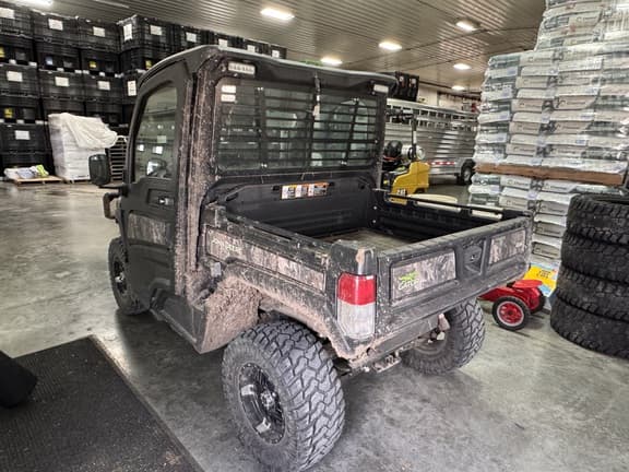 Image of John Deere XUV 835R equipment image 4