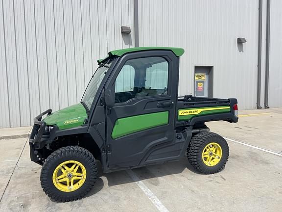 Image of John Deere XUV 835R equipment image 1